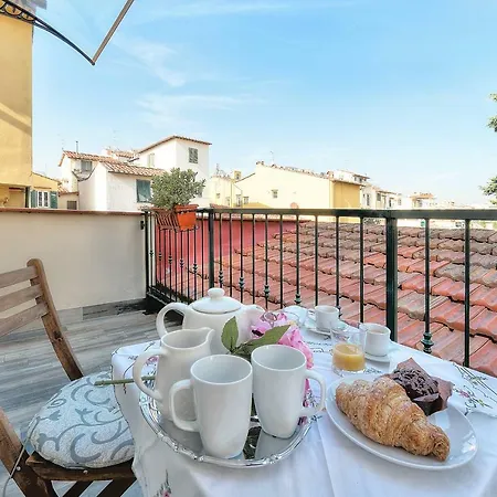 Guelfa 30-Exclusive Suite In The Heart Of Florence-3